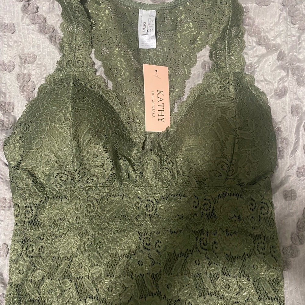 Green lace crop top size 2X
